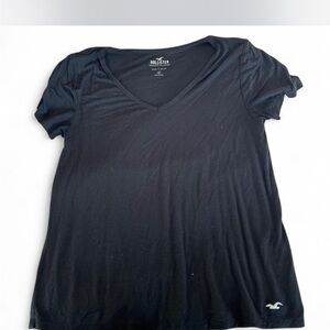 Hollister Women's Classic Black V-Neck Tee
